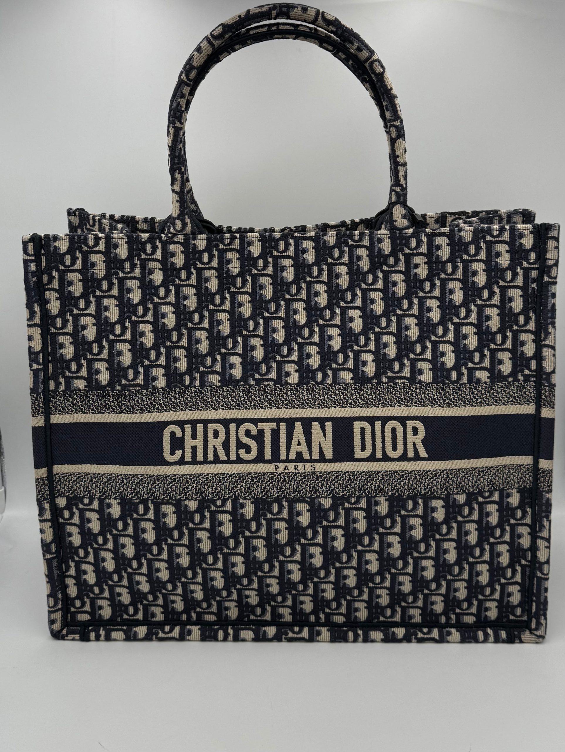 DIOR TOTE BOOK Grande Tote
